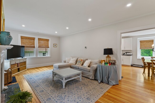 Building Photo - US OPEN PITTSBURGH RENTAL- 3 B 2.1 BATH AS...