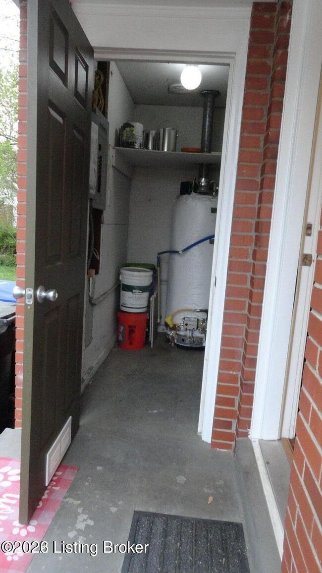 Building Photo - 4202 Berkshire Ave