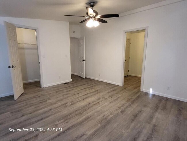 Building Photo - 924 S Tonto Rd