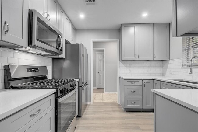 Building Photo - 5803 Lewood Dr