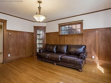 Building Photo - 1411 Quincy Shore Dr