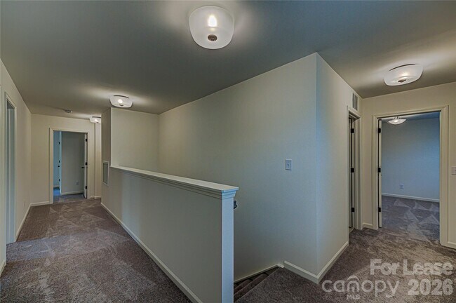 Building Photo - 4020 Beacon Ave