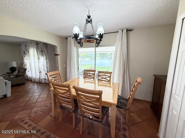 Building Photo - 47 Reeding Ridge Dr W