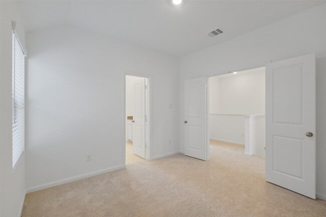 Building Photo - 5562 Amber Brook Ln