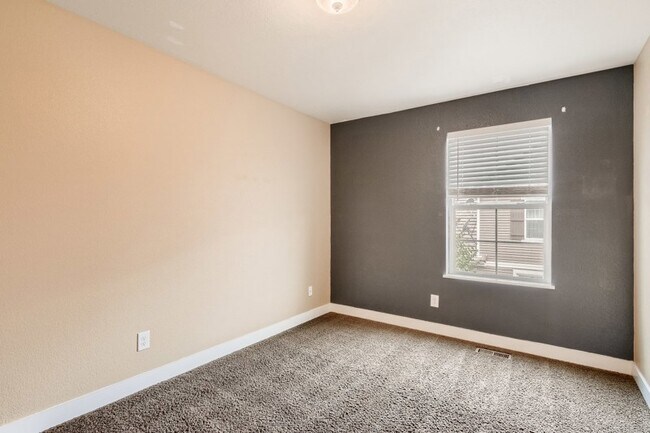 Building Photo - 3830 Blackwood Ln