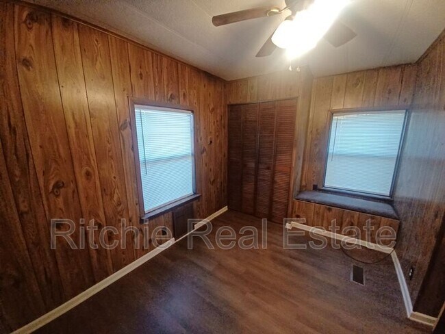 Building Photo - 1403 Donahue Ferry Rd