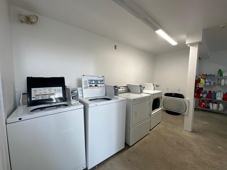 Building Photo - 41 Ivaloo St