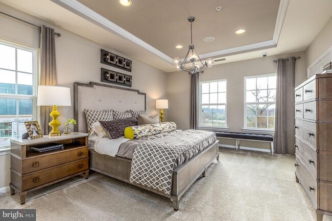 Building Photo - 3437 10th Pl SE