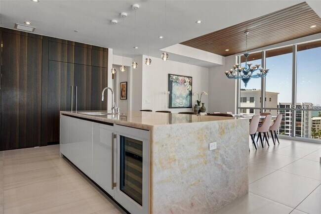 Building Photo - 111 Golden Gate Point