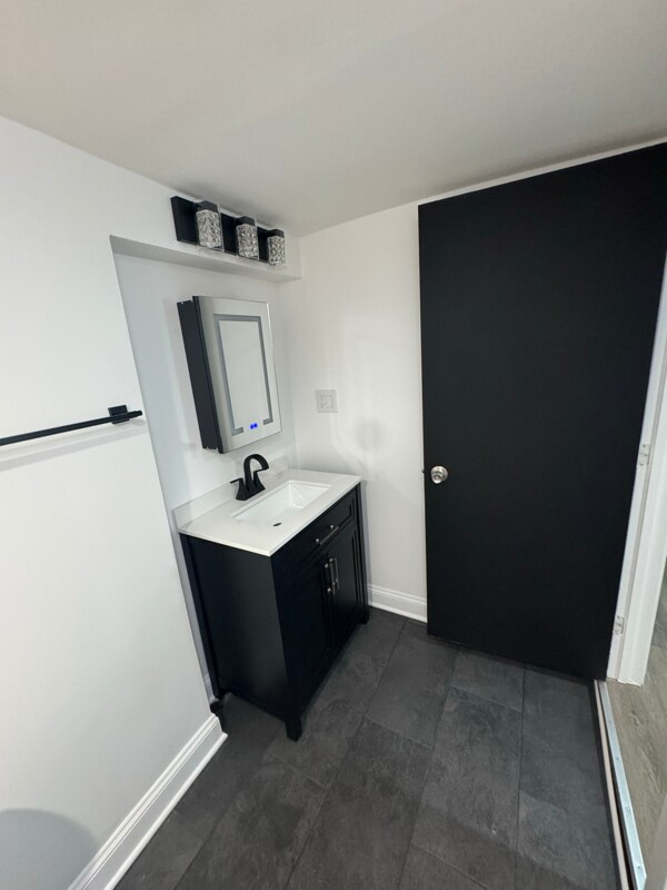 Building Photo - 5510 N Spaulding Ave