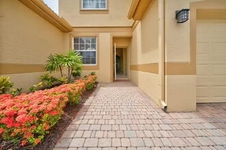 Building Photo - 7880 Lake Sawgrass Loop