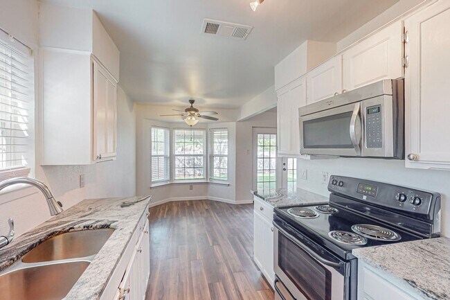 Building Photo - Adorable 1 Story Ready for Move In!  Birdville ISD!
