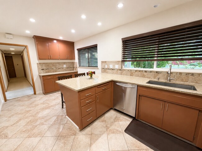 Building Photo - Beautiful 3-Bedroom Home for Rent in Fremont