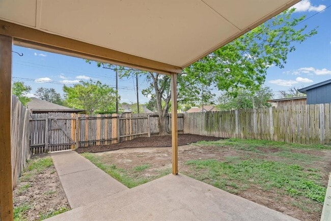 Building Photo - 16031 Fitchburg Cir