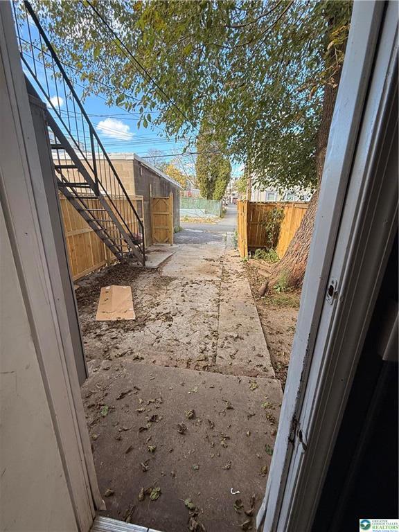 Building Photo - 425 Liberty St