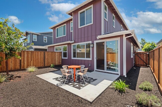 Building Photo - 1426 Yankee Dr