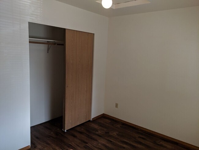 Building Photo - STUDIO WITH BONUS STORAGE