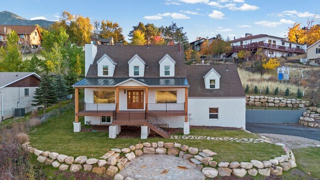 Building Photo - Elevated 5-Bedroom Home in Sandy, UT with Mountain Views!