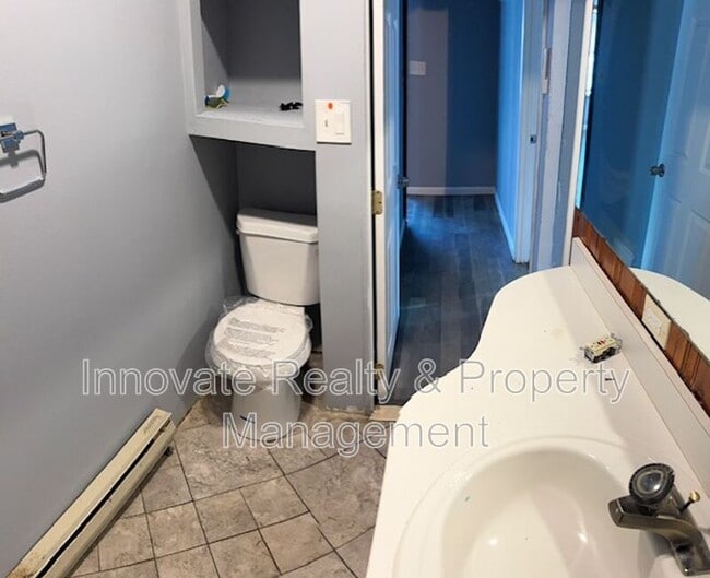 Building Photo - 1126 Sunset Ln