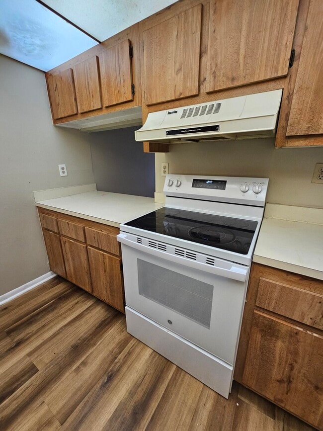 Building Photo - 1900 N Congress Ave