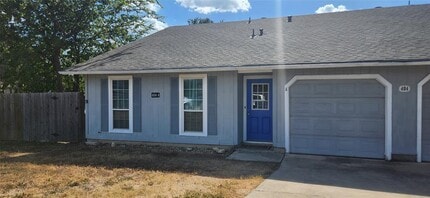Building Photo - 404 Creek Cove