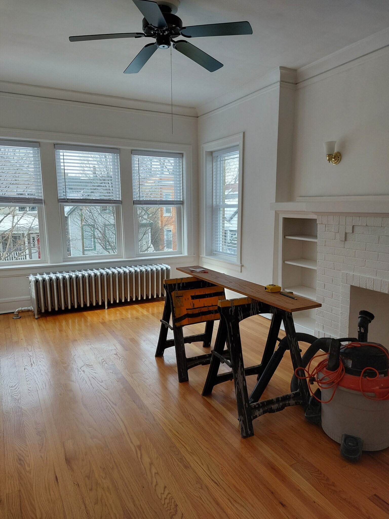 Building Photo - 4831 N Seeley Ave