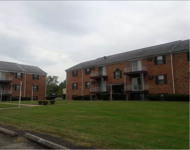Primary Photo - Foxberry Apartments