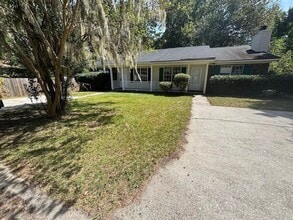 Building Photo - Newly Renovated 3 Bedroom Duplex~