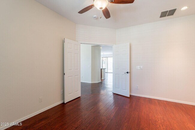 Building Photo - 888 S 165th Ln