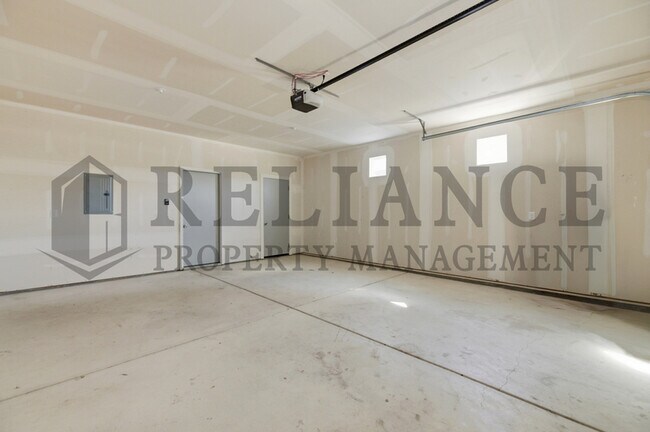 Building Photo - 4515 E 45th St N