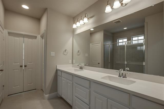 Building Photo - 3317 King Yon Wy