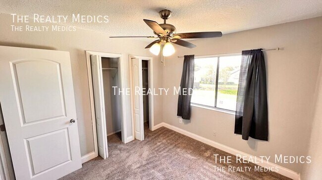 Building Photo - 430 Red Coat Ln