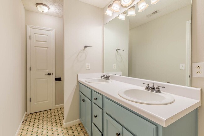 Building Photo - 5078 Cornelius Dr