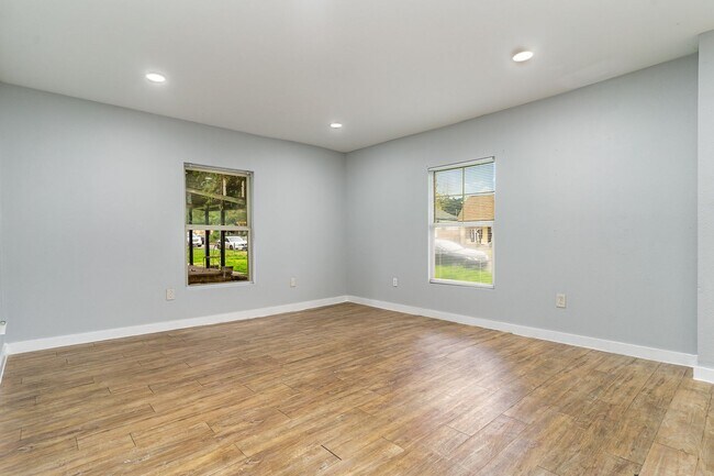 Building Photo - 1322 Galloway Ave