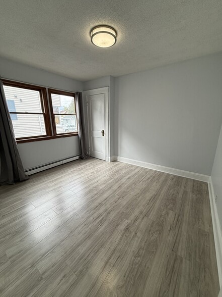 Building Photo - 376 Riverside Ave