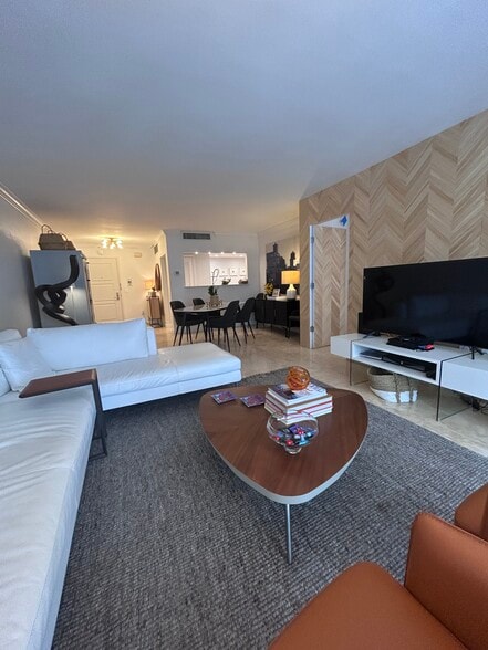 Building Photo - 9801 Collins Ave