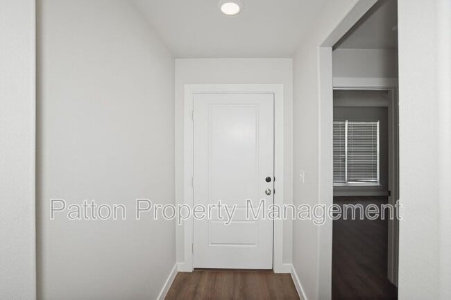 Building Photo - 6651 Athens St