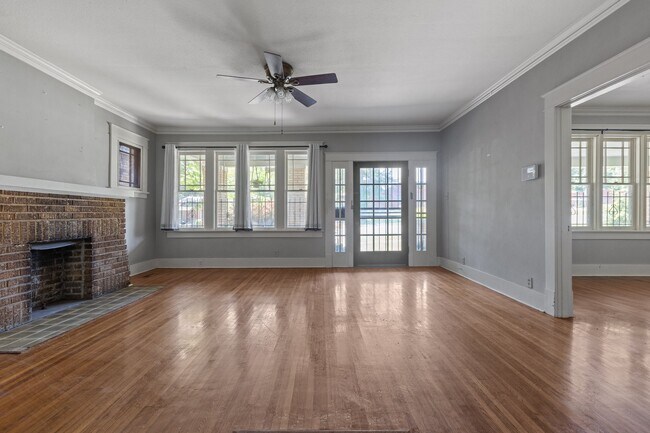 Building Photo - 1720 W 24th St