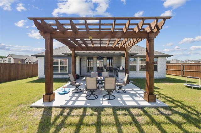 Building Photo - 3121 Deer Lk Ln