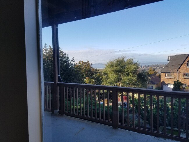 Building Photo - 1948 8th Ave W