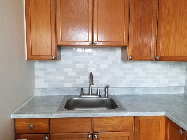 Kitchen - 1405 Taylor Ave