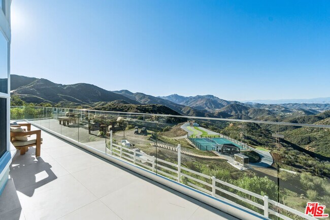 Building Photo - 265 Westlake Blvd