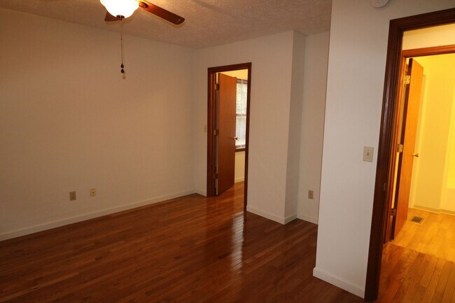 Building Photo - Two Master Suites and Two Bathroom Home