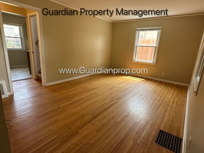 Building Photo - South Minneapolis Single Family Home, Gara...