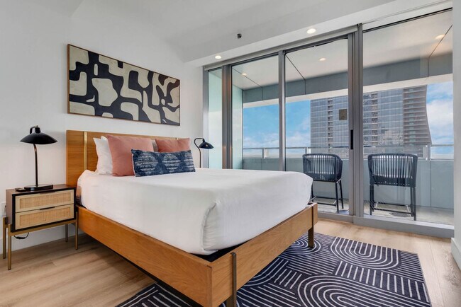 Building Photo - 1395 Brickell Ave