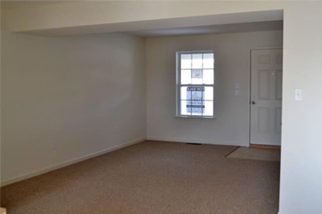 Building Photo - Beautiful townhome in Schuylkill County, B...