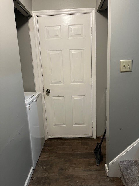 laundry - 125 Pickwick Pl