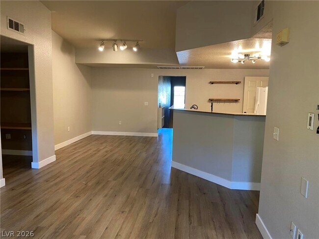 Building Photo - 9975 Peace Way