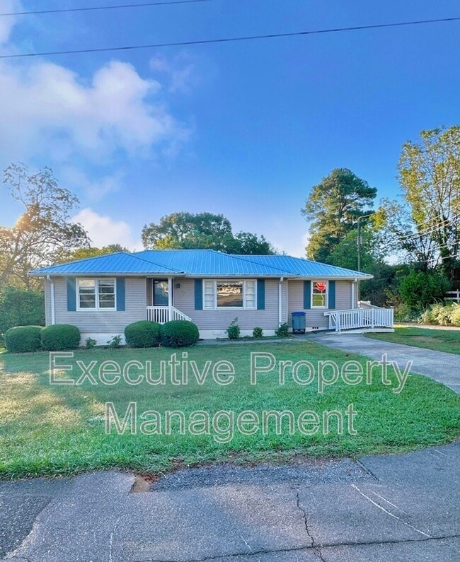 Primary Photo - 217 Valley St