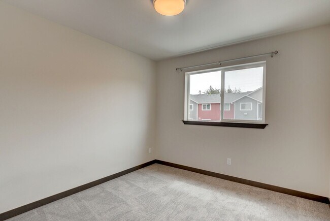 Building Photo - 2 bed 2 Bath Condo in Summerwind Community